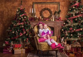 праздник,две,сестрички,радость,дети,елки,новый,год,подарки