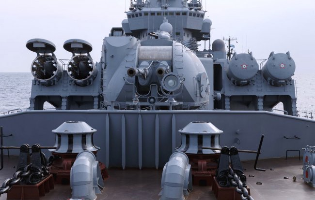 ракетный,крейсер,Москва,проект 1164,гвардейский,ракетные установки,орудие
