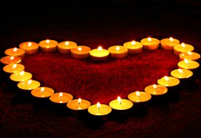 свечи,пламя,поздравление,любовь,красный,сердце,огонь,романтика