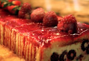 рулет,торт,клубника,пирожное,красный,сладкое,еда
