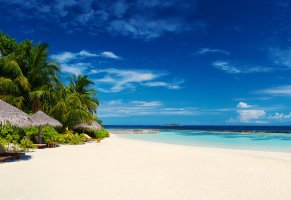 океан,пляж,мальдивы,небо,острова,пальмы,голубое,вода,солнце,пейзаж,песок