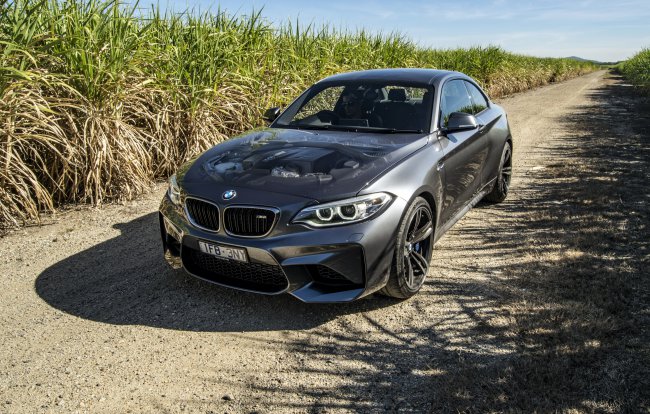 бмв,природа,дорога,суперкар