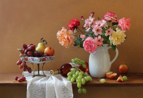 цветы,яблоки,бутылка,кувшин,розы,вино,виноград,натюрморт,букет